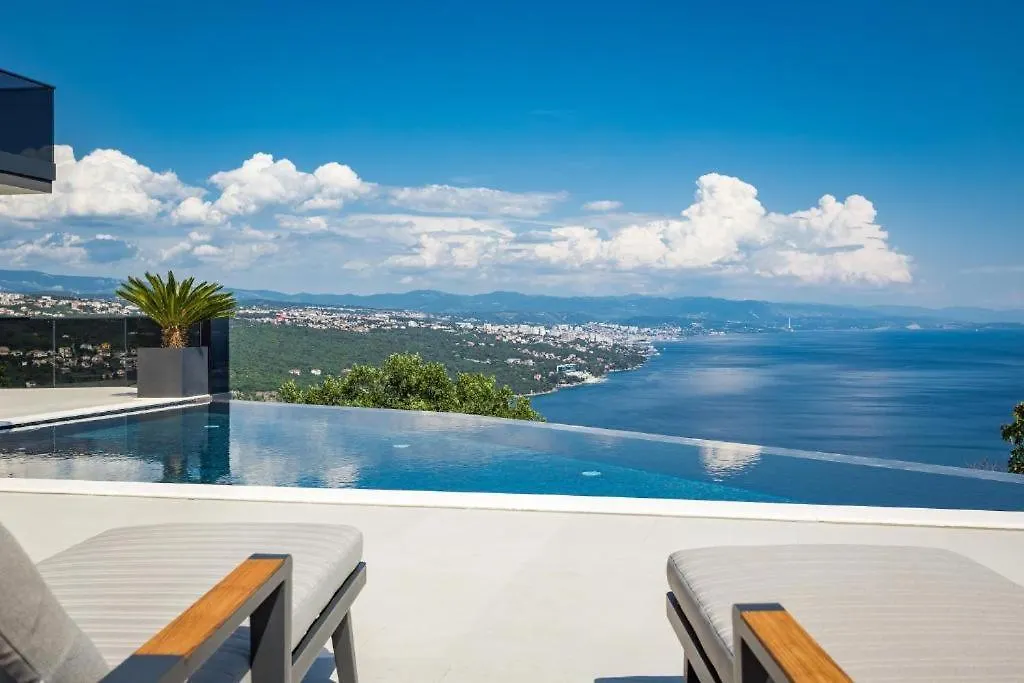 Platinum Villa Opatija 0*,